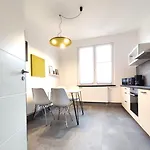 Grosse 65 Qm Projekt-&monteurwohnung 6 Betten Wlan *
