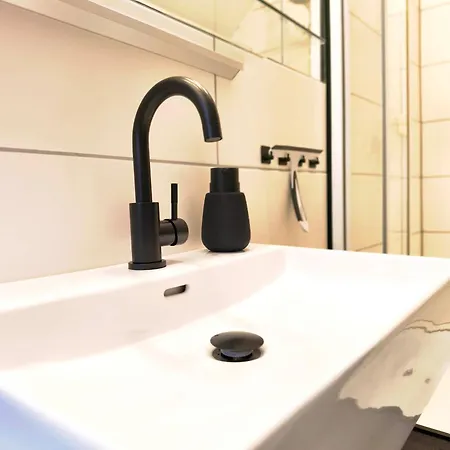 Grosse 65 Qm Projekt-&monteurwohnung 6 Betten Wlan * 허포드