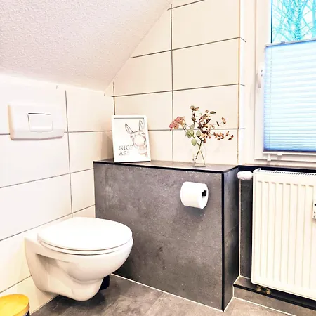 아파트 Grosse 65 Qm Projekt-&monteurwohnung 6 Betten Wlan 허포드