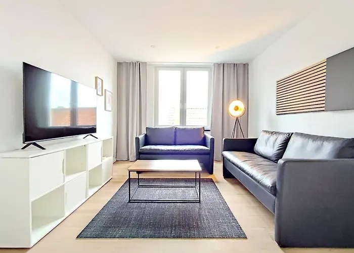 아파트 Grosse 65 Qm Projekt-&monteurwohnung 6 Betten Wlan 허포드