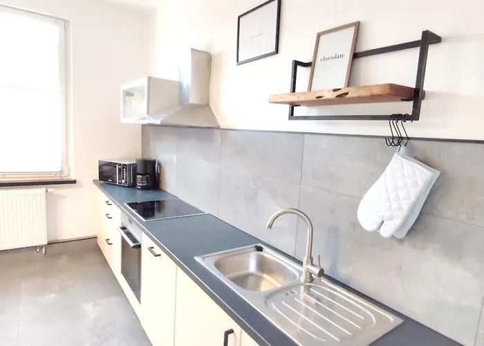 Grosse 65 Qm Projekt-&monteurwohnung 6 Betten Wlan *