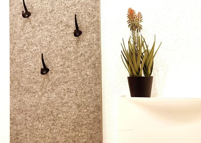 Grosse 65 Qm Projekt-&monteurwohnung 6 Betten Wlan