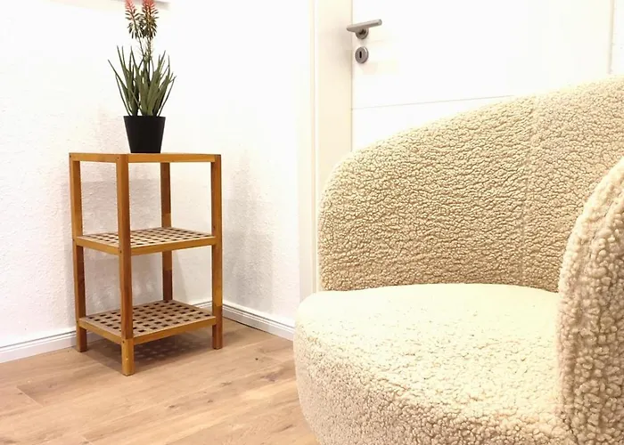 Grosse 65 Qm Projekt-&monteurwohnung 6 Betten Wlan